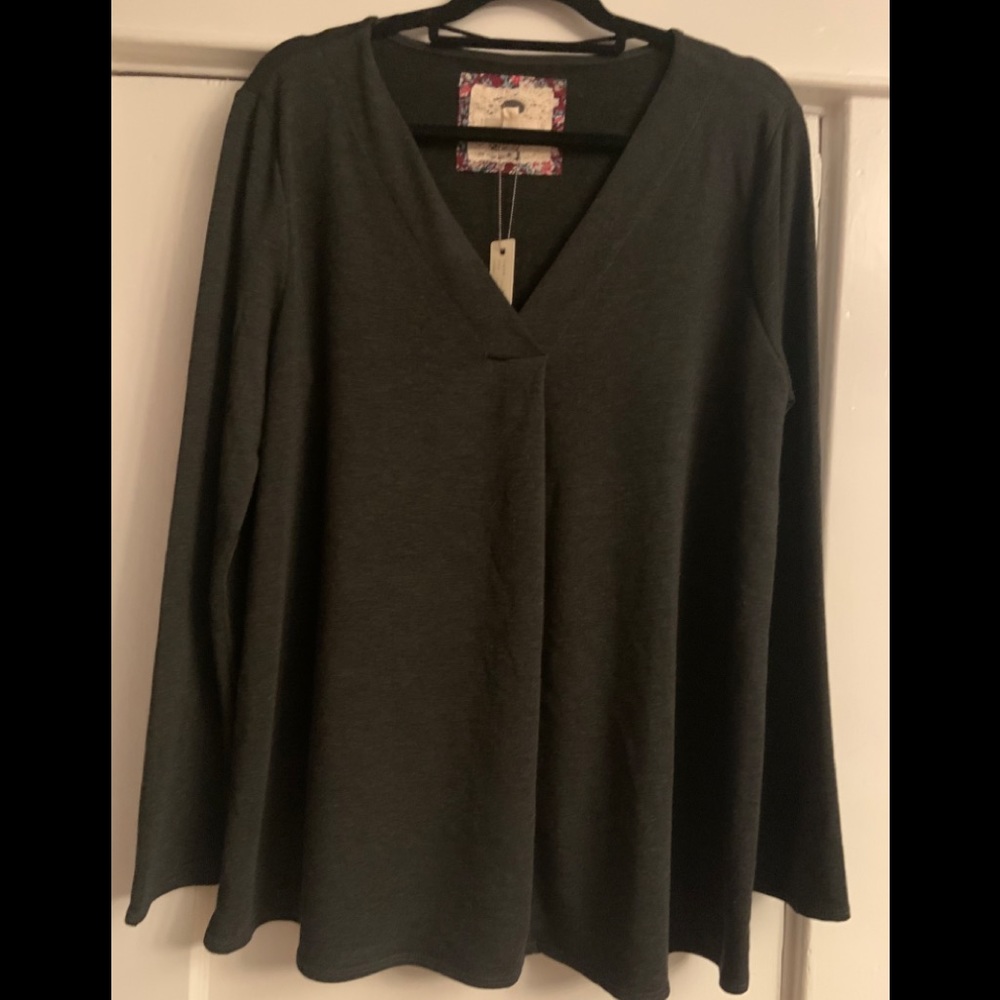 Cupio v-neck top